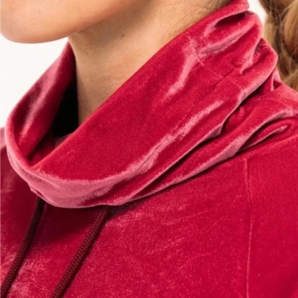 FORAY GOLF Velvet Funnel Neck in Rosewood - LPGA logo - Picture 5 of 13